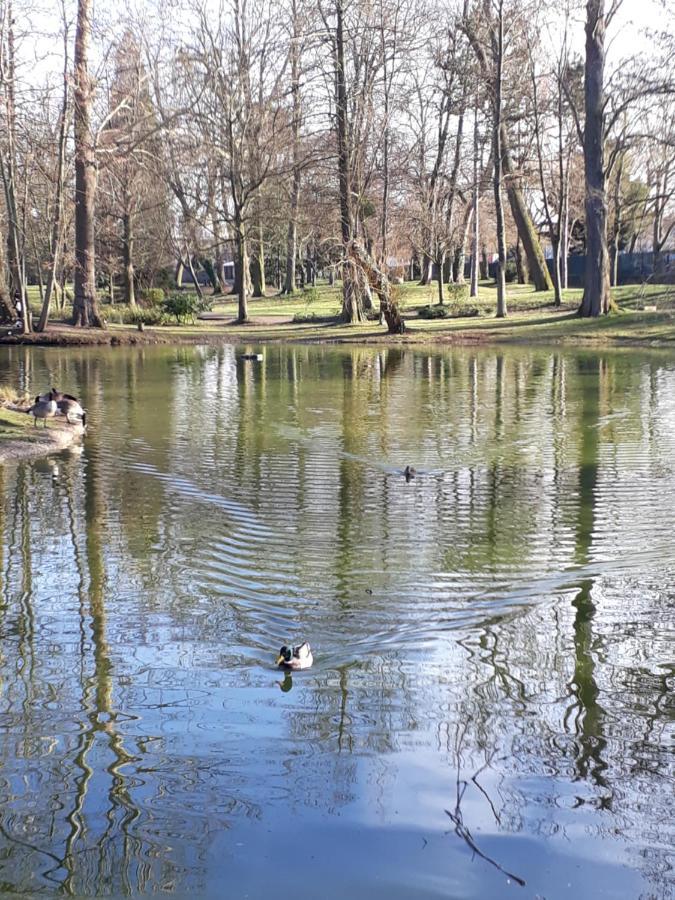 Hotel Vauban Livry Gargan Bagian luar foto