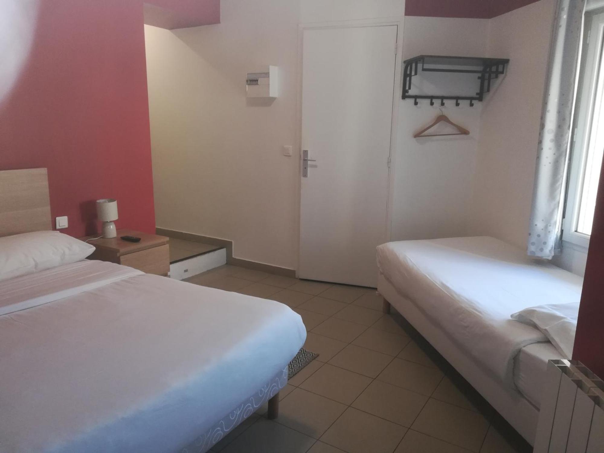 Hotel Vauban Livry Gargan Bagian luar foto