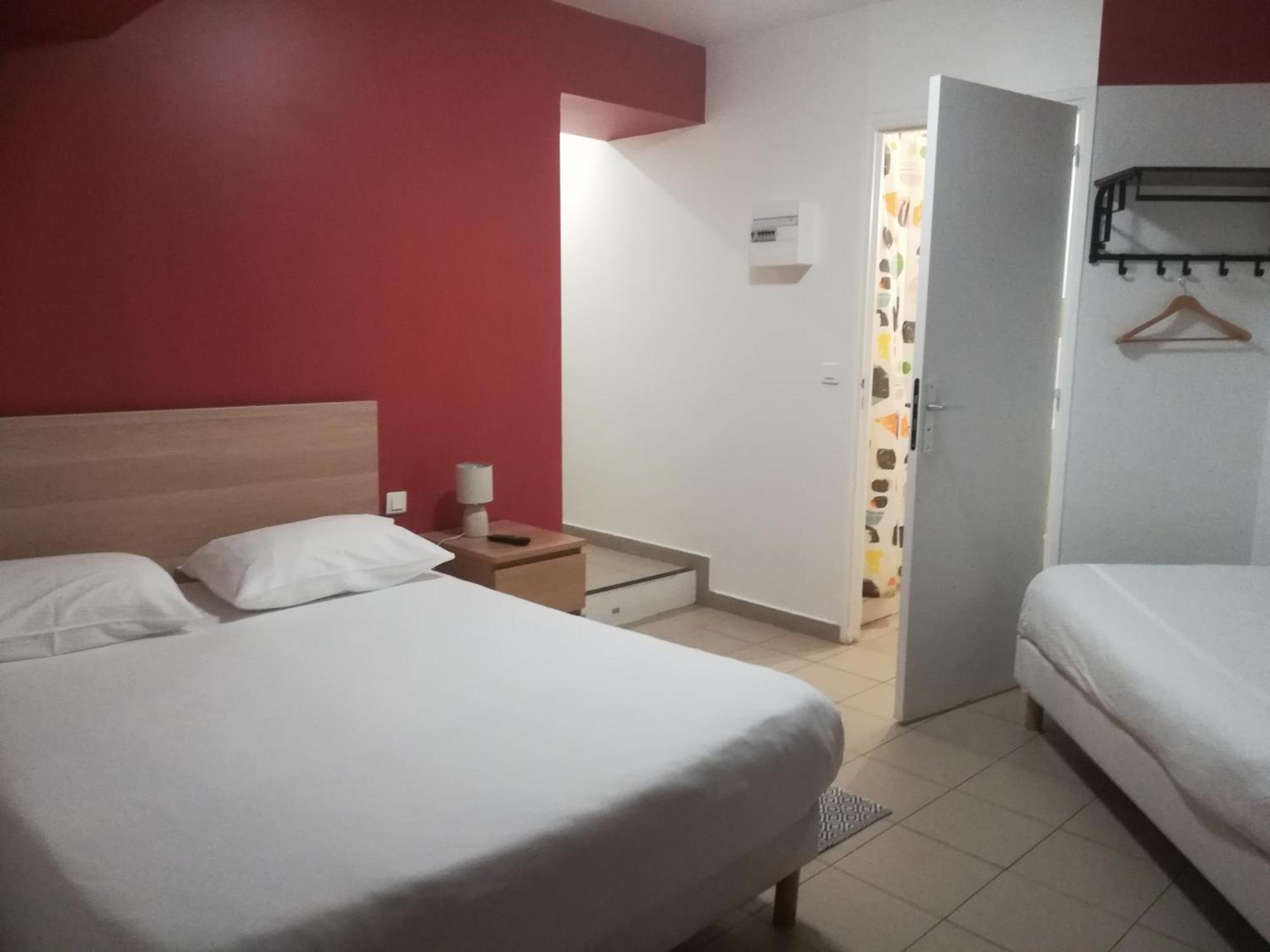 Hotel Vauban Livry Gargan Bagian luar foto